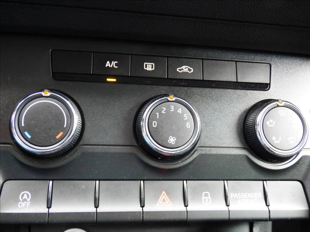 Škoda Karoq SUV / Terénní 999,0 85 kw