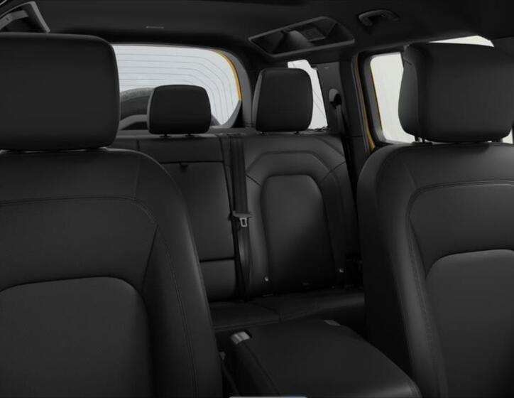 Land Rover Defender 7