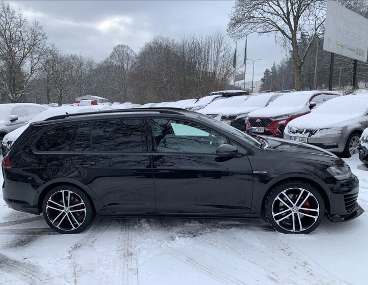 Volkswagen Golf Kombi 2,0 l 135 kw