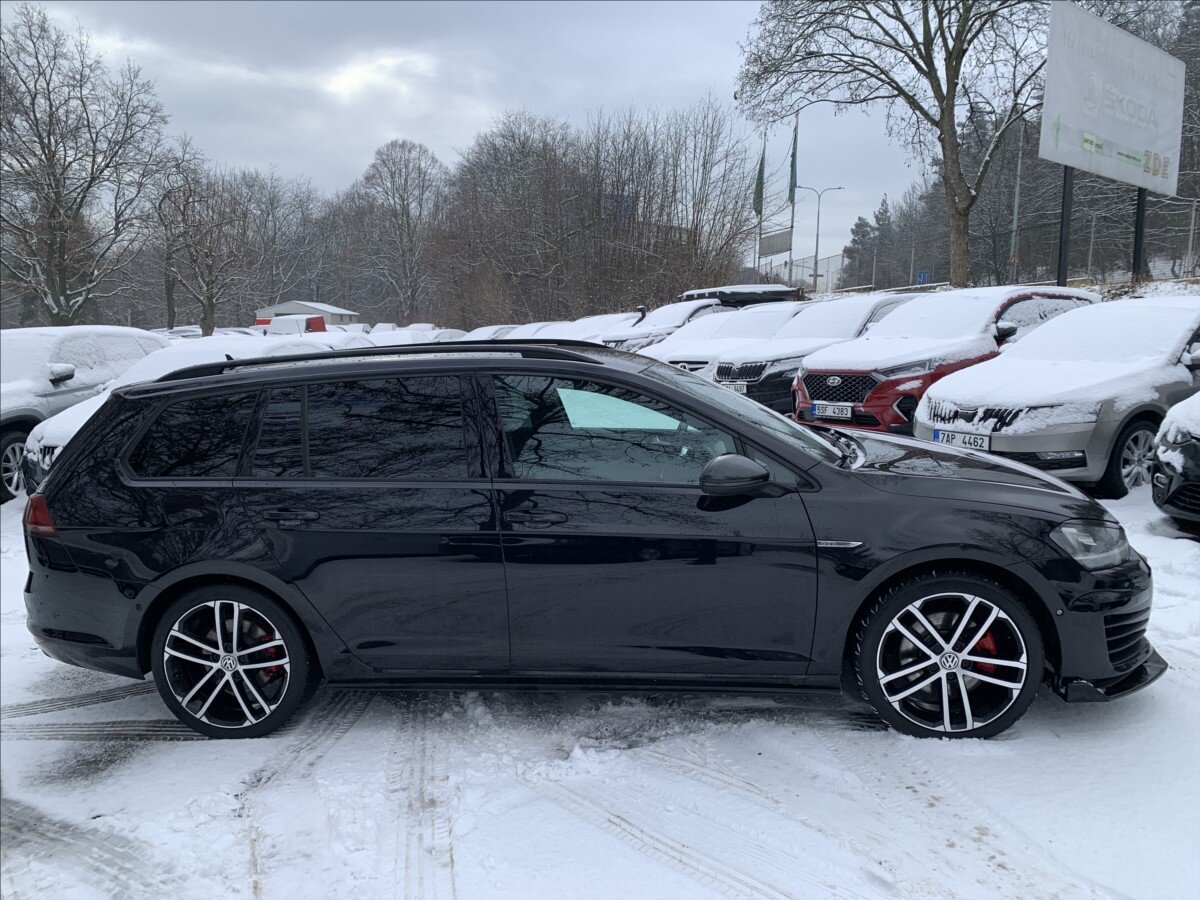 Volkswagen Golf Kombi 2,0 l 135 kw