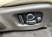 Land Rover Range Rover SUV 4,4 l 250 kw