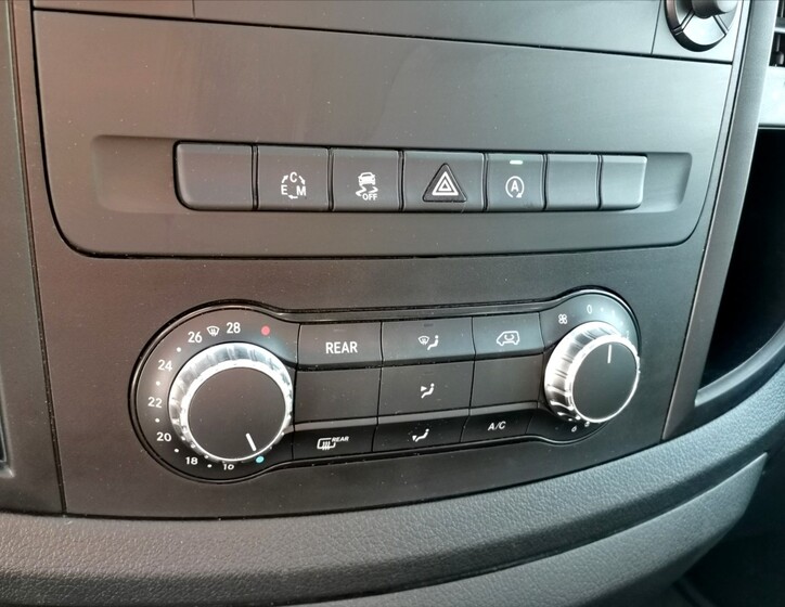 Mercedes-Benz Vito 10