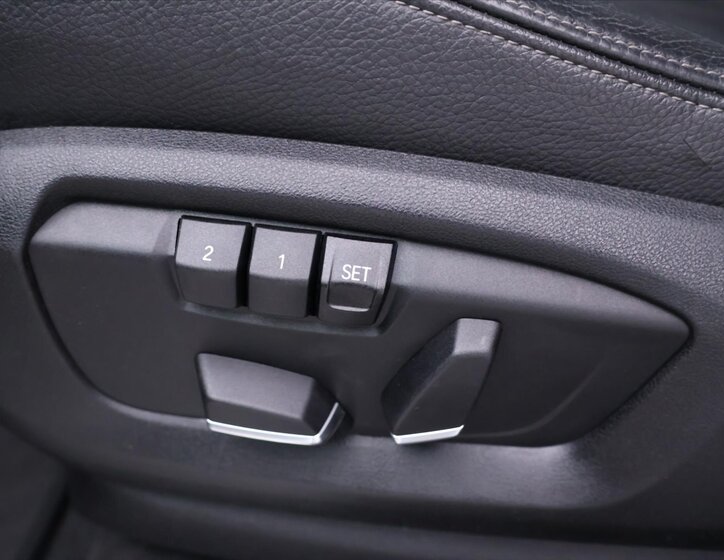 BMW X5 SUV 3,0 l 190 kw