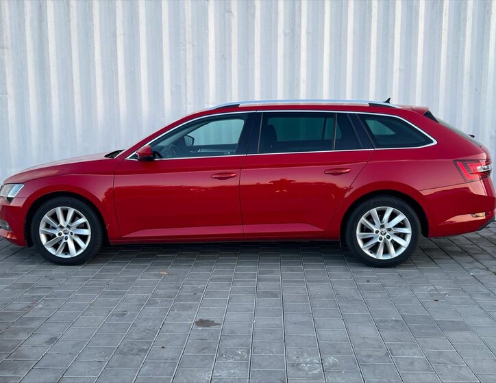 Škoda Superb Kombi 1,5 l 110 kw