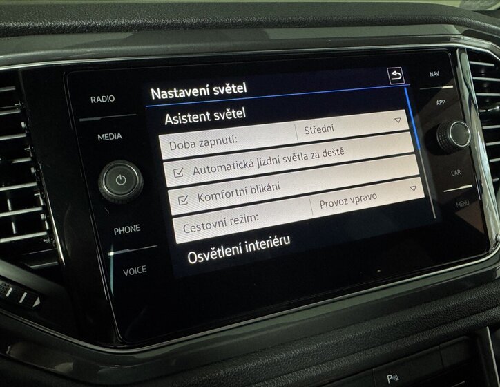 Volkswagen T-Roc SUV 1,5 l 110 kw