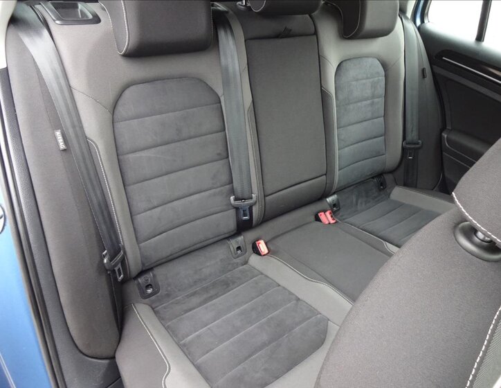 Volkswagen Golf Kombi 1,6 l 77 kw