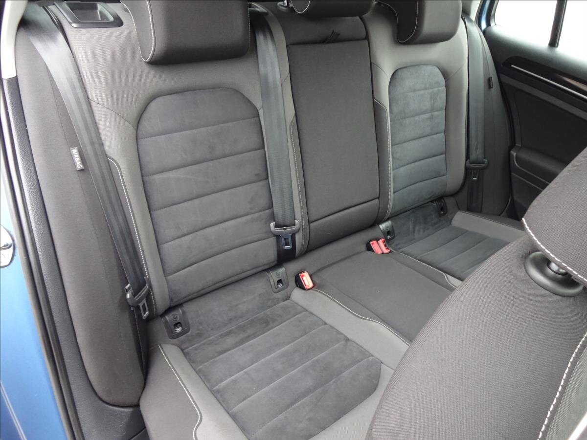 Volkswagen Golf Kombi 1,6 l 77 kw