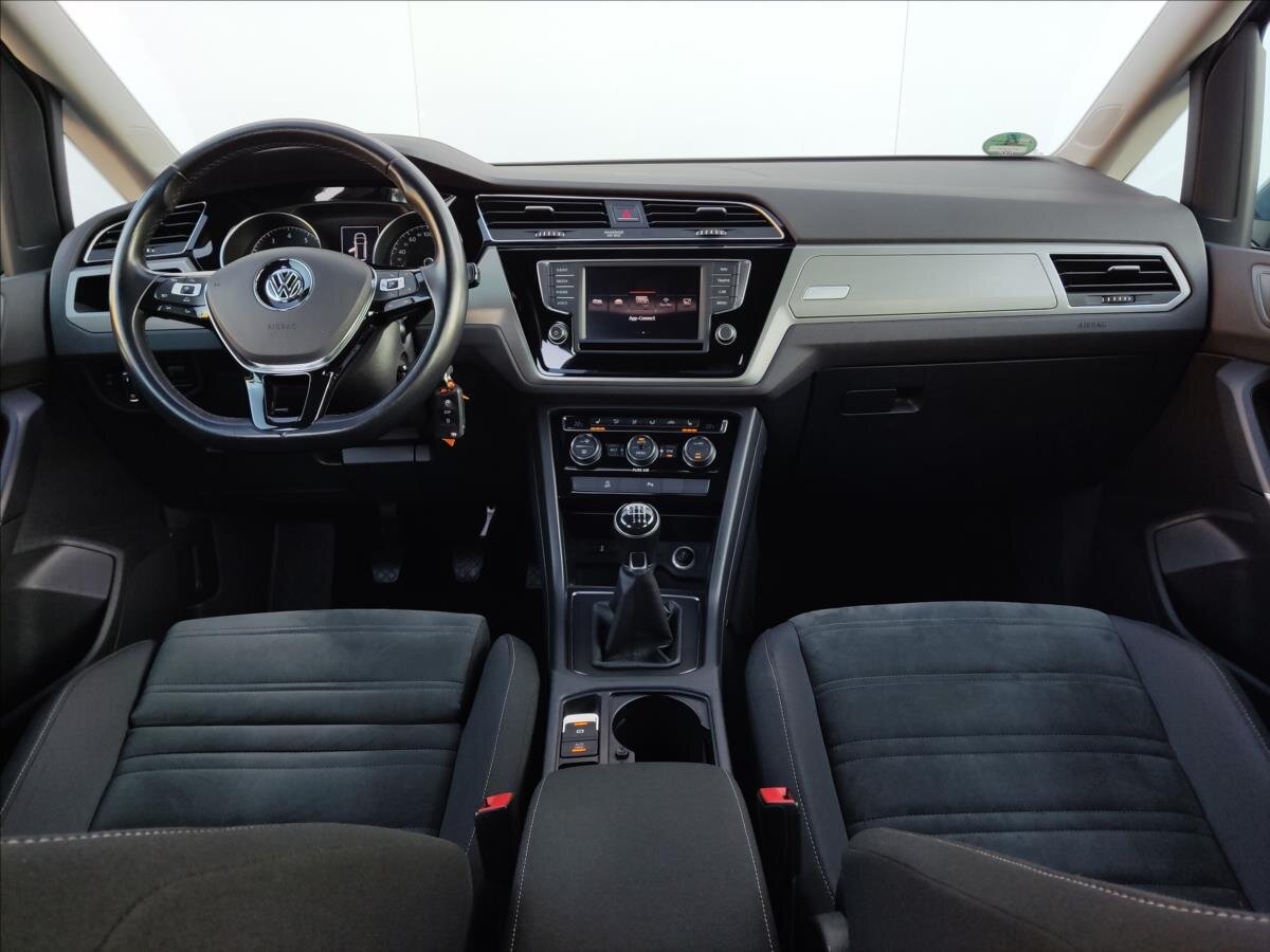 Volkswagen Touran MPV 1,2 l 81 kw