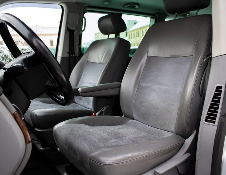 Volkswagen Ostatní VAN-Minibus 2,5 l 128 kw