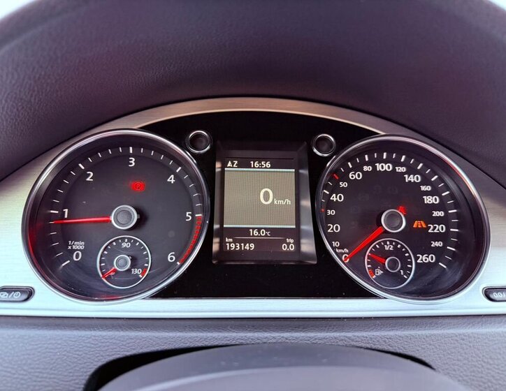 Volkswagen Passat Sedan / Limuzína 2,0 l 130 kw