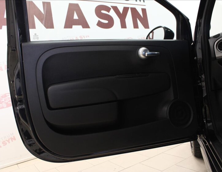 Fiat 500 Hatchback 899,0 63 kw
