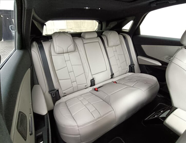 DS Automobiles DS7 Crossback 5