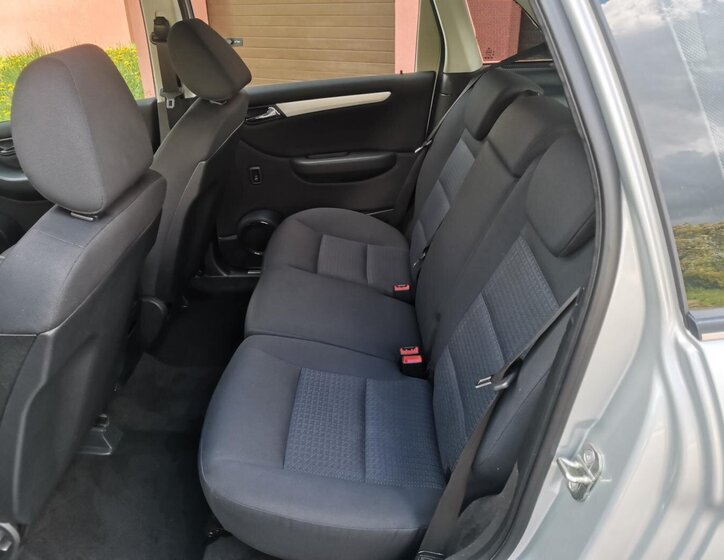 Mercedes-Benz Třídy B Hatchback 2,0 l 80 kw