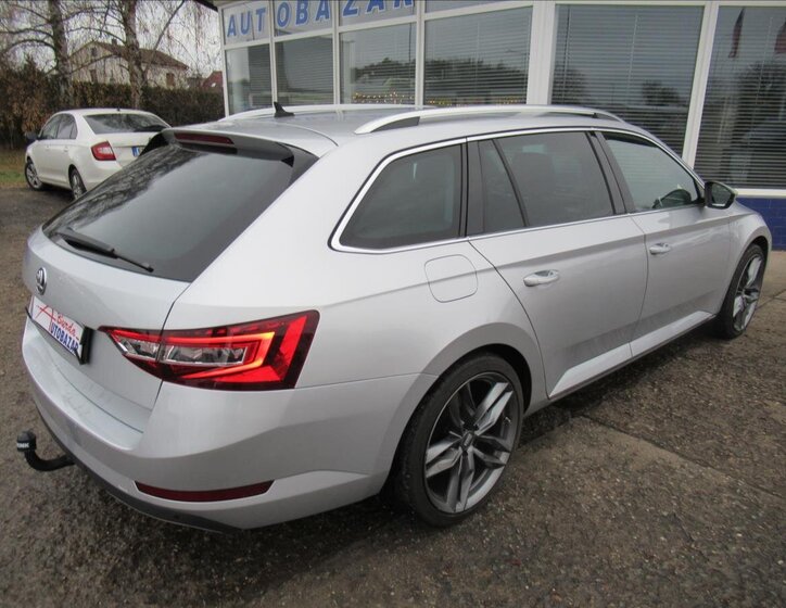 Škoda Superb Kombi 2,0 l 110 kw