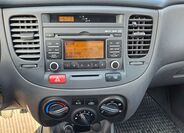 KIA Rio 11