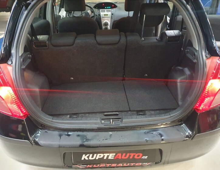 Toyota Yaris Hatchback 998,0 51 kw