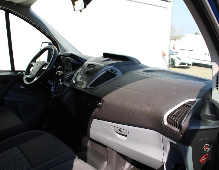 Ford Transit Custom Užitková 2,2 l 74 kw