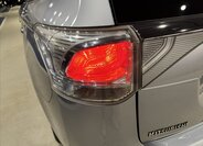 Mitsubishi Outlander SUV / Terénní 2,0 l 110 kw