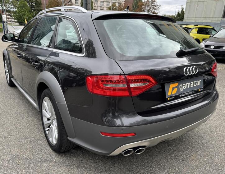 Audi A4 Allroad 8