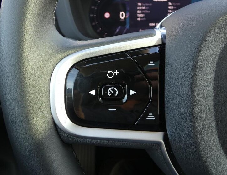 Volvo XC60 SUV 2,0 l 228 kw