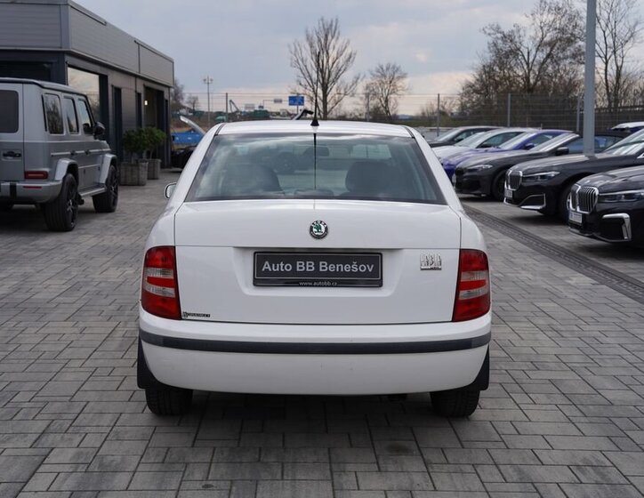 Škoda Fabia Sedan / Limuzína 1,2 l 47 kw