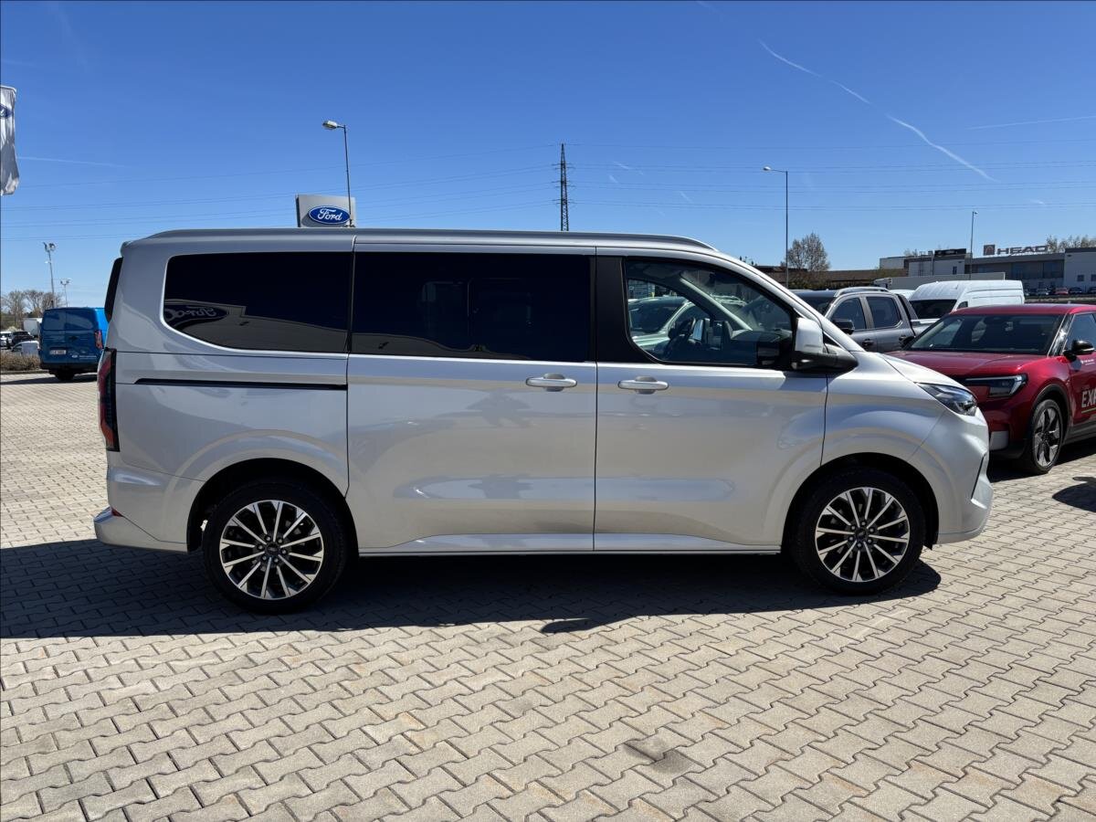 Ford Tourneo Custom Kombi 2,0 l 125 kw