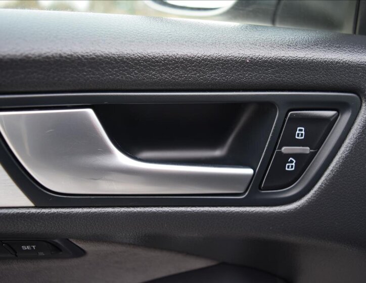 Audi Q5 SUV / Terénní 3,0 l 180 kw