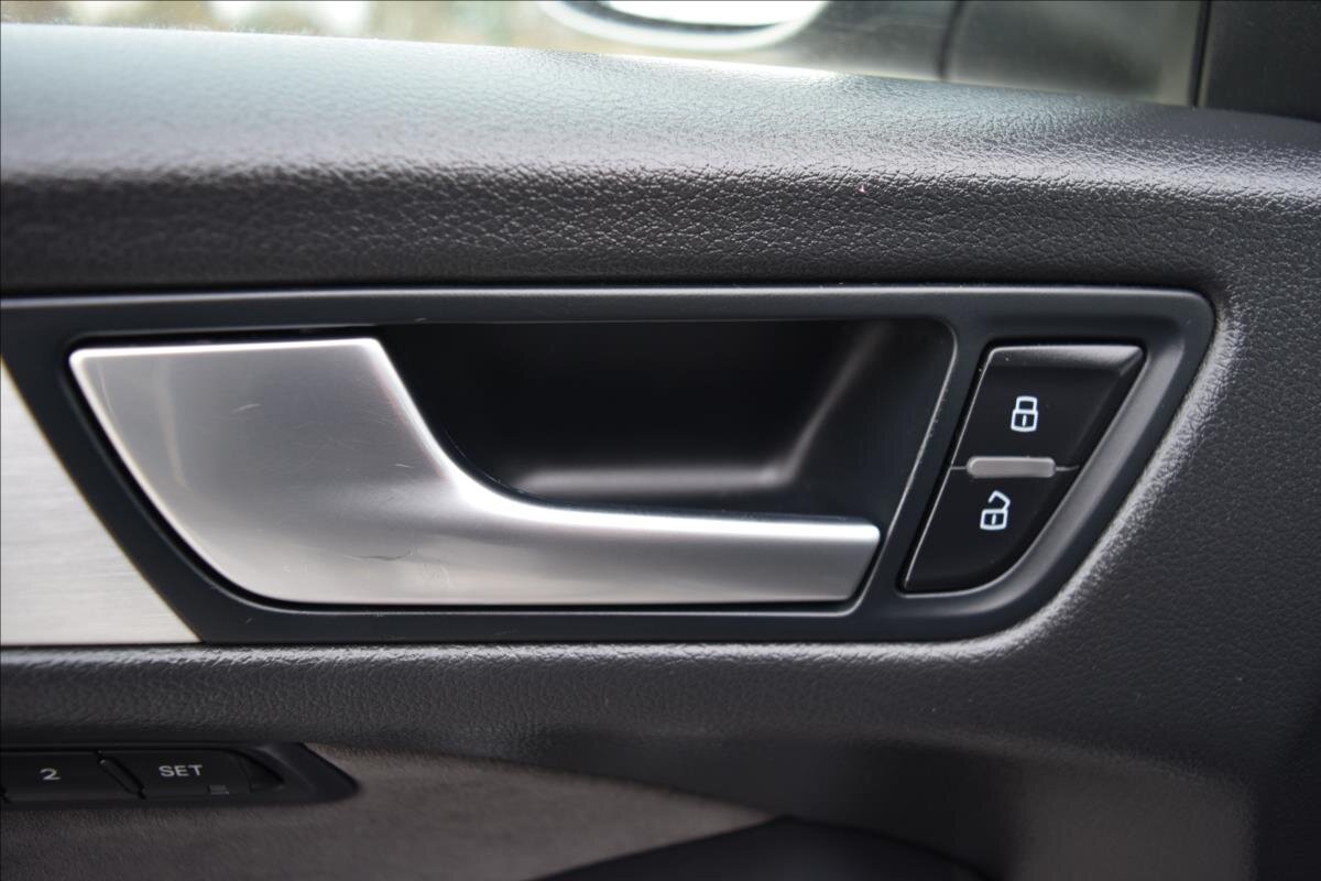 Audi Q5 SUV / Terénní 3,0 l 180 kw