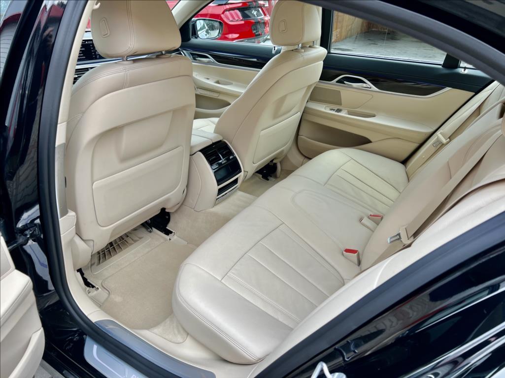 BMW Řada 7