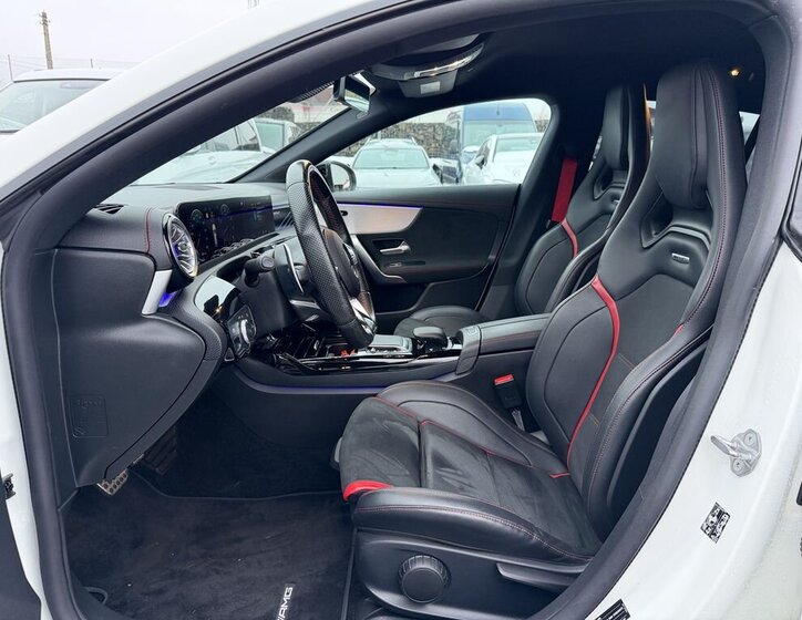 Mercedes-Benz CLA Kombi 2,0 l 310 kw