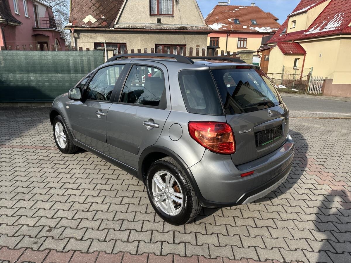 Suzuki SX4 Hatchback 1,6 l 88 kw