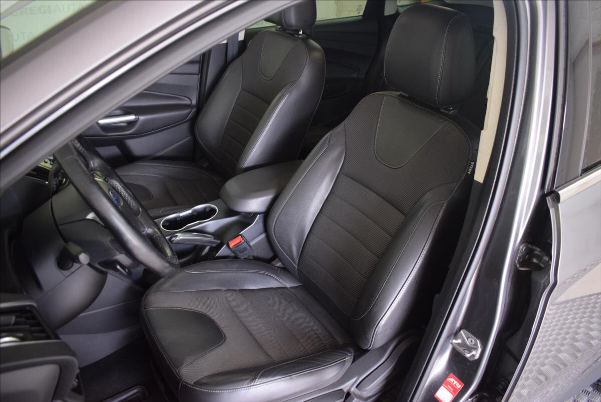 Ford Kuga SUV 2,0 l 120 kw