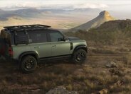 Land Rover Defender 10