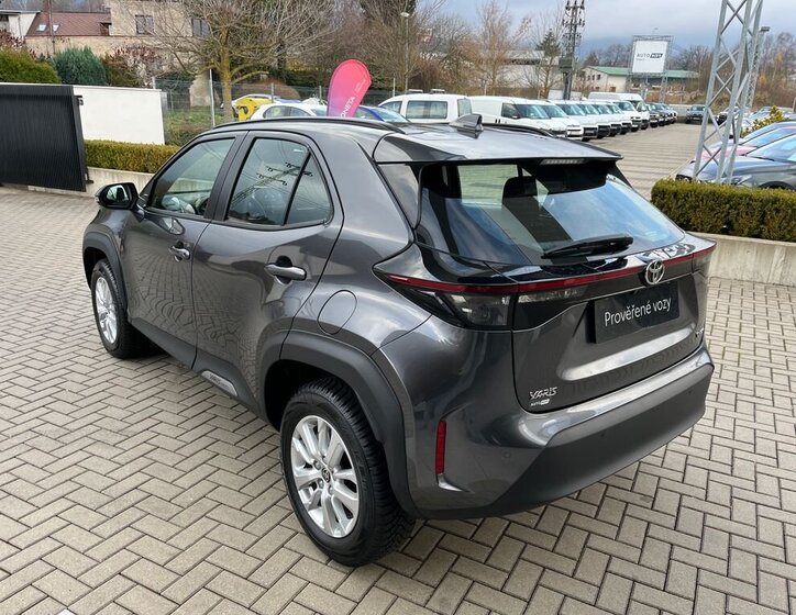 Toyota Yaris Cross 4