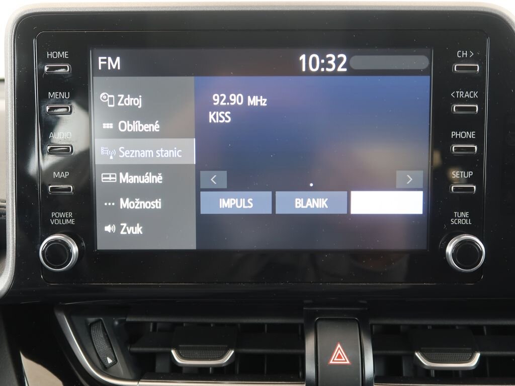 Toyota C-HR SUV / Terénní 1,8 l 72 kw