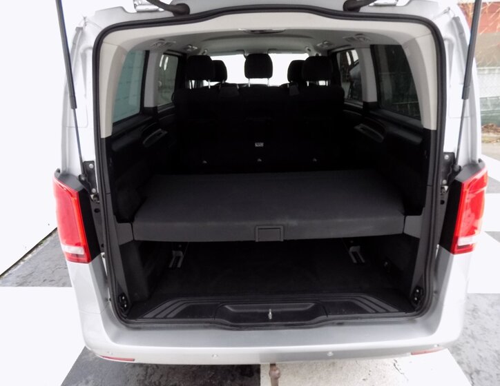 Mercedes-Benz Vito 8