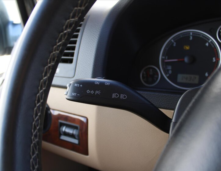 Volkswagen Multivan 17