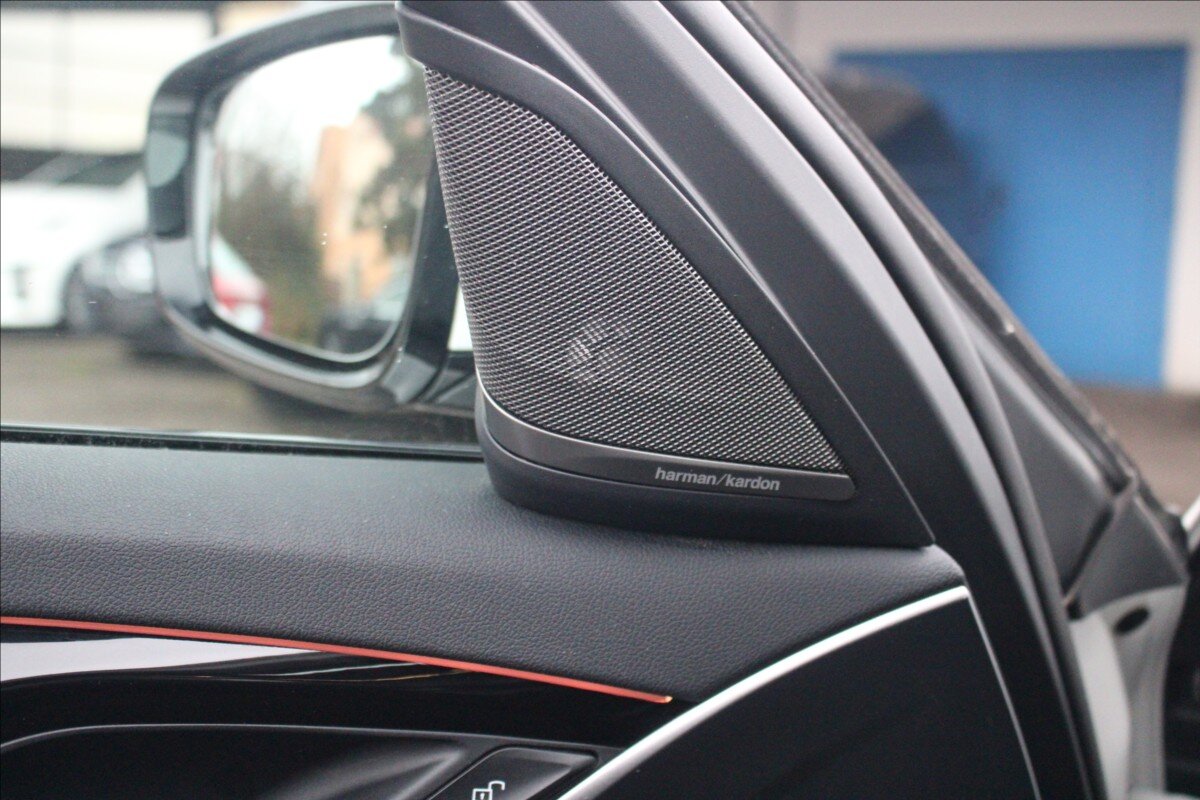 BMW Řada 5 Kombi 3,0 l 210 kw