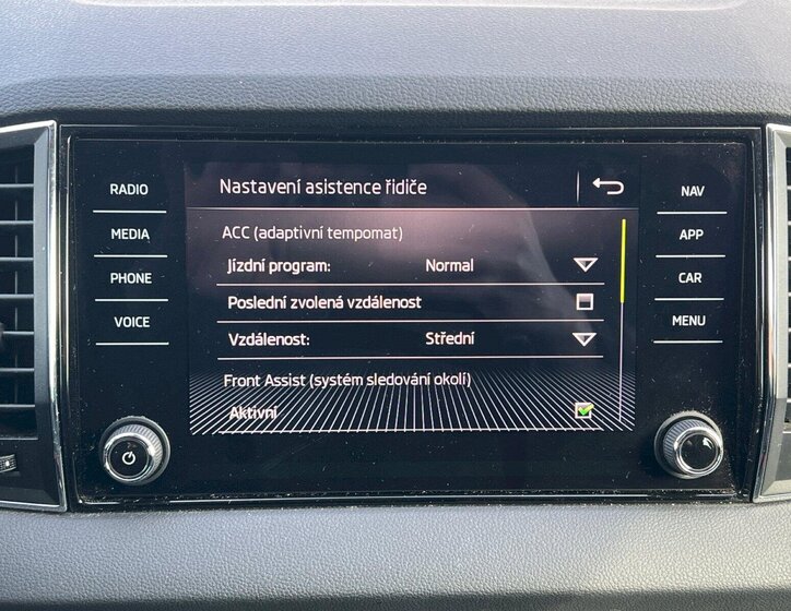 Škoda Karoq SUV / Terénní 1,5 l 110 kw