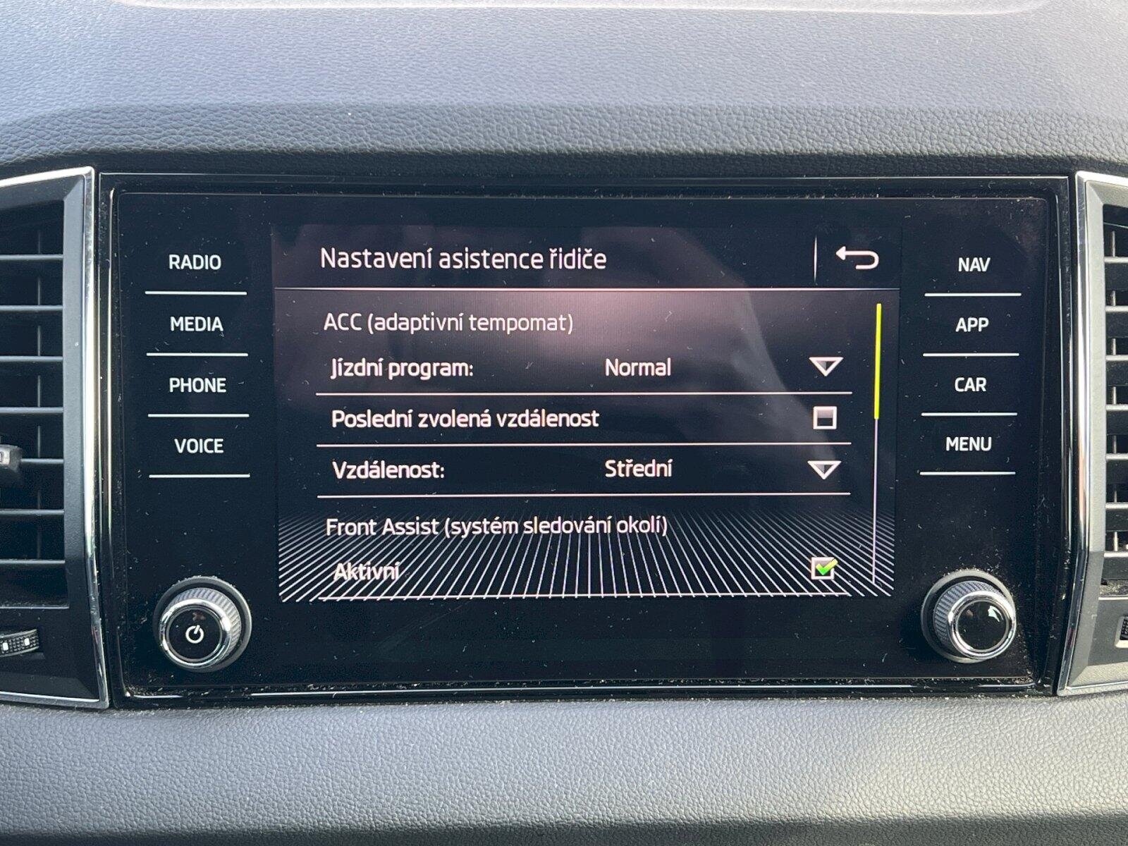 Škoda Karoq SUV / Terénní 1,5 l 110 kw