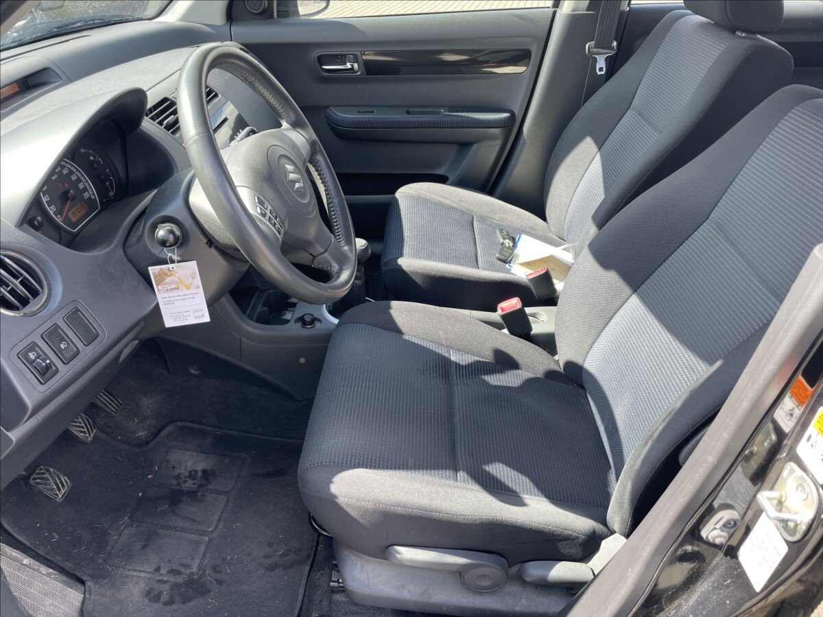 Suzuki Swift Hatchback 1,3 l 67 kw