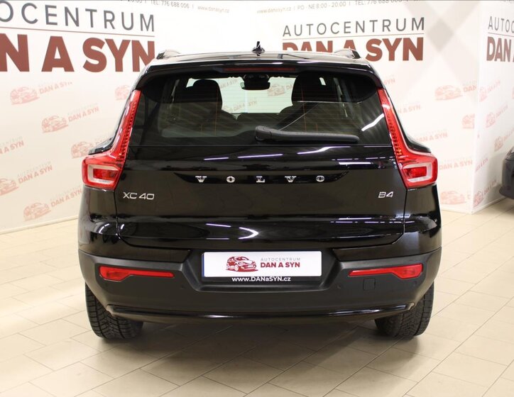 Volvo XC40 Kombi 2,0 l 145 kw