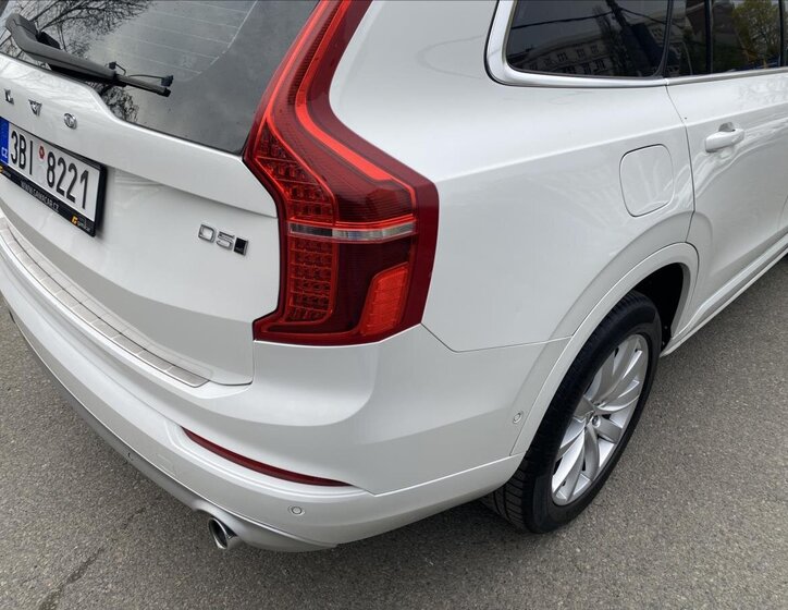 Volvo XC90 SUV / Terénní 2,0 l 173 kw