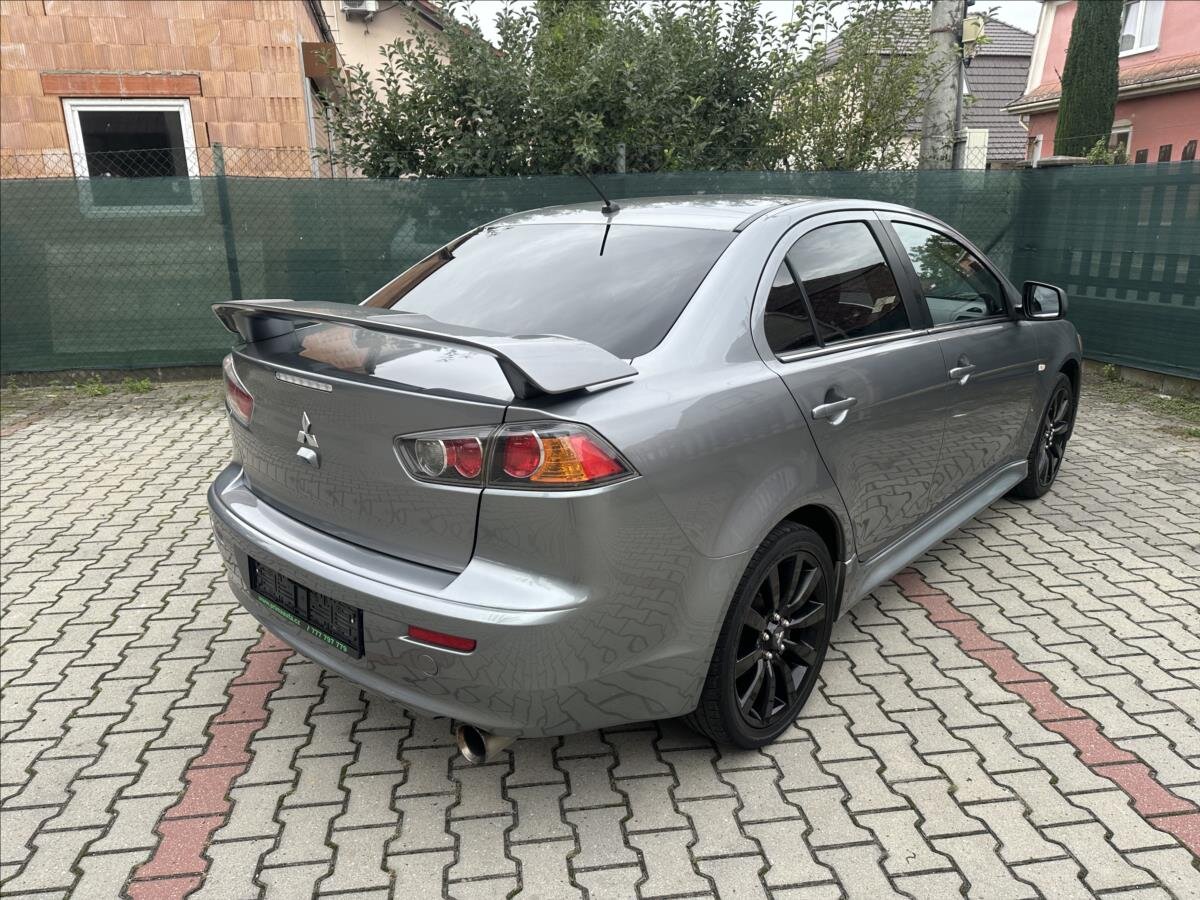 Mitsubishi Lancer