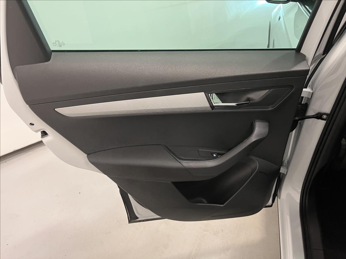 Škoda Karoq SUV / Terénní 1,5 l 110 kw