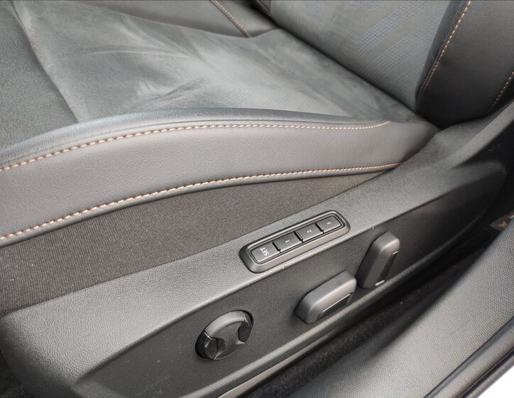 Cupra Formentor SUV / Terénní 2,0 l 245 kw