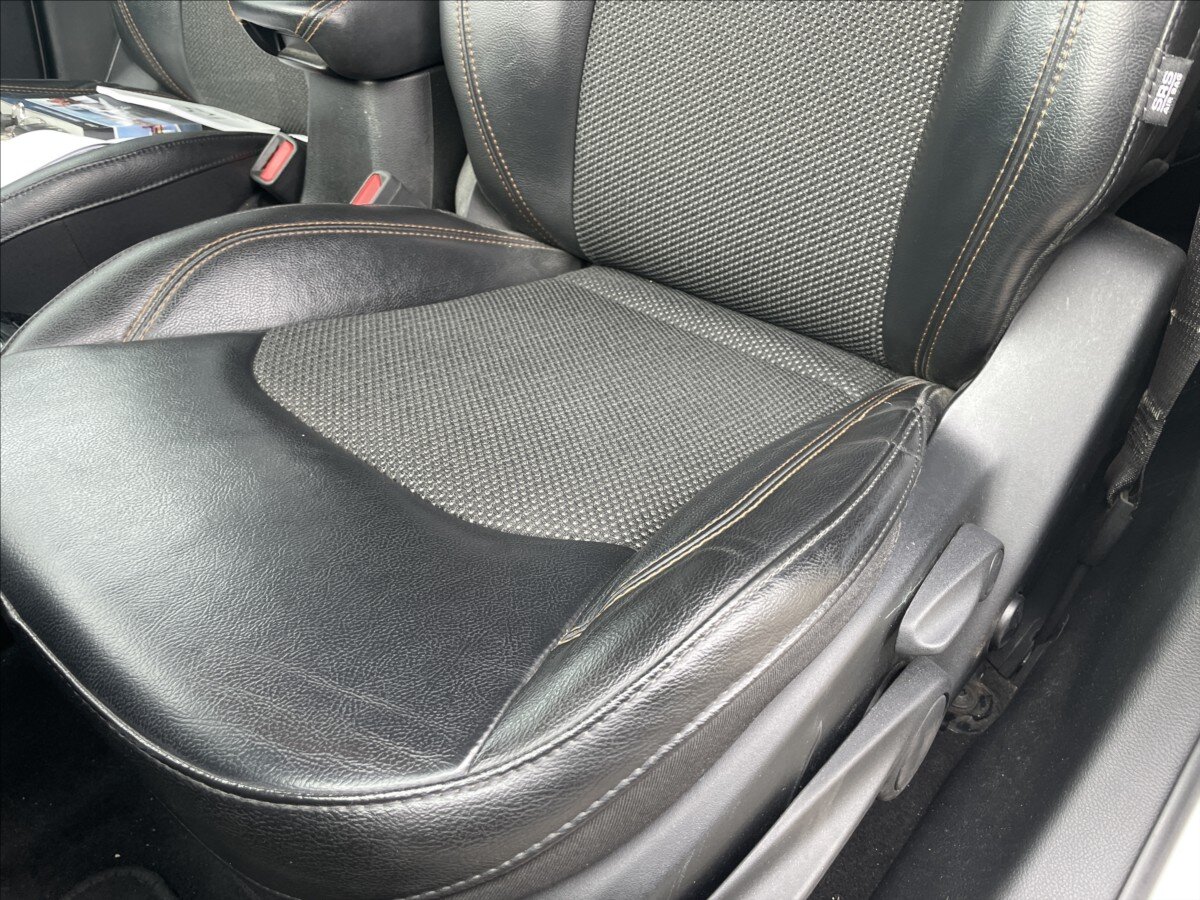 Jeep Compass SUV / Terénní 2,0 l 103 kw