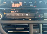 Ford Tourneo Custom 18