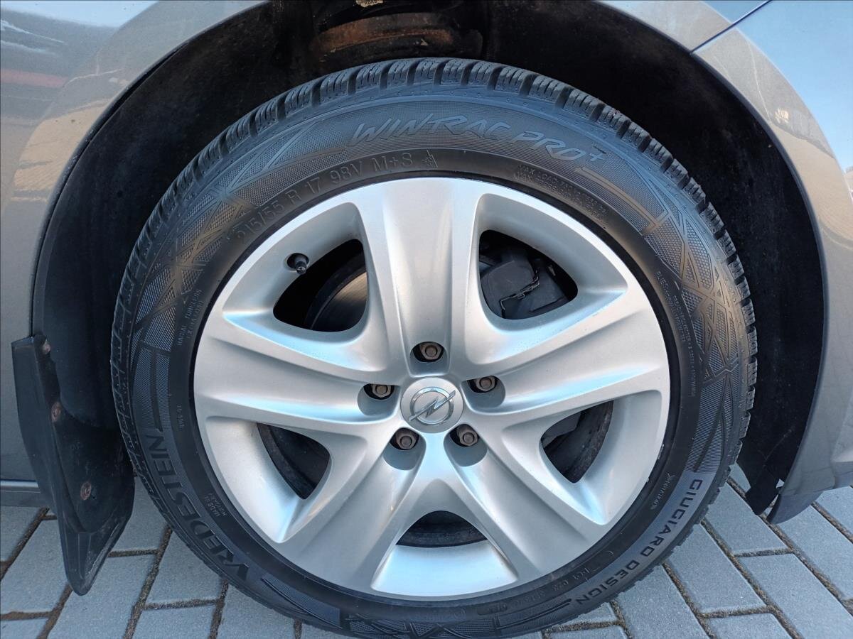 Opel Insignia Kombi 1,6 l 81 kw