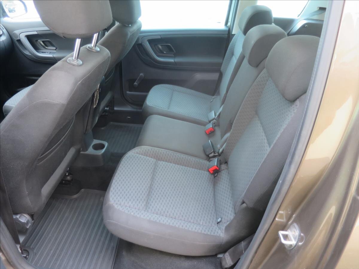 Škoda Roomster Hatchback 1,2 l 77 kw